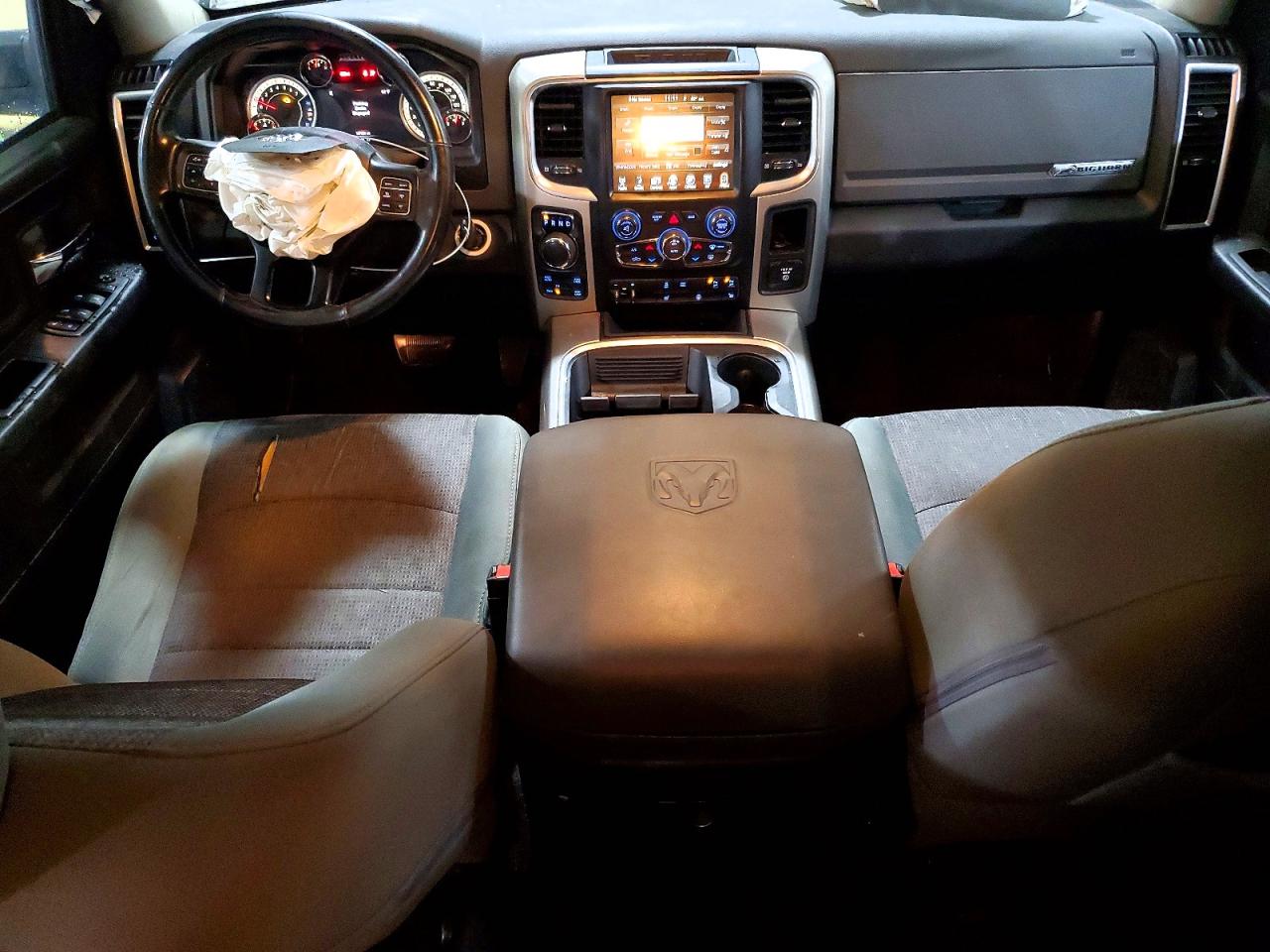 RAM 1500 2016 — 9