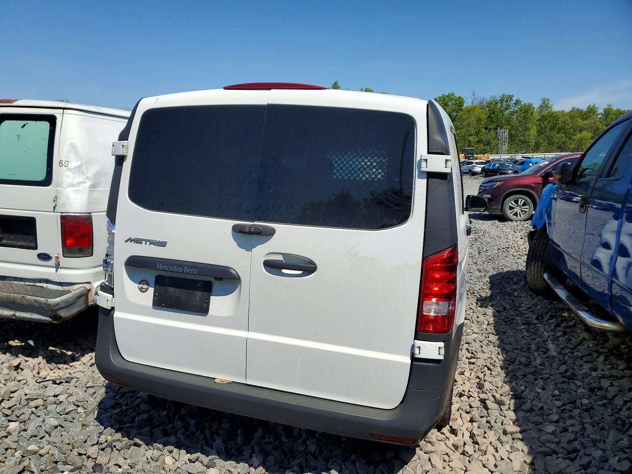MERCEDES BENZ METRIS 2023 — 7