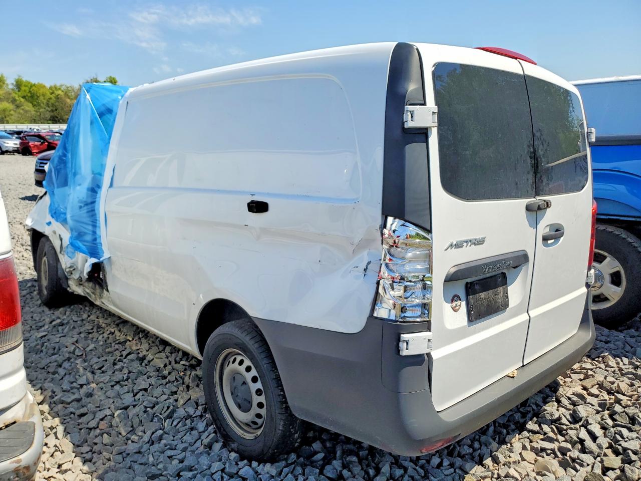 MERCEDES BENZ METRIS 2023 — 3