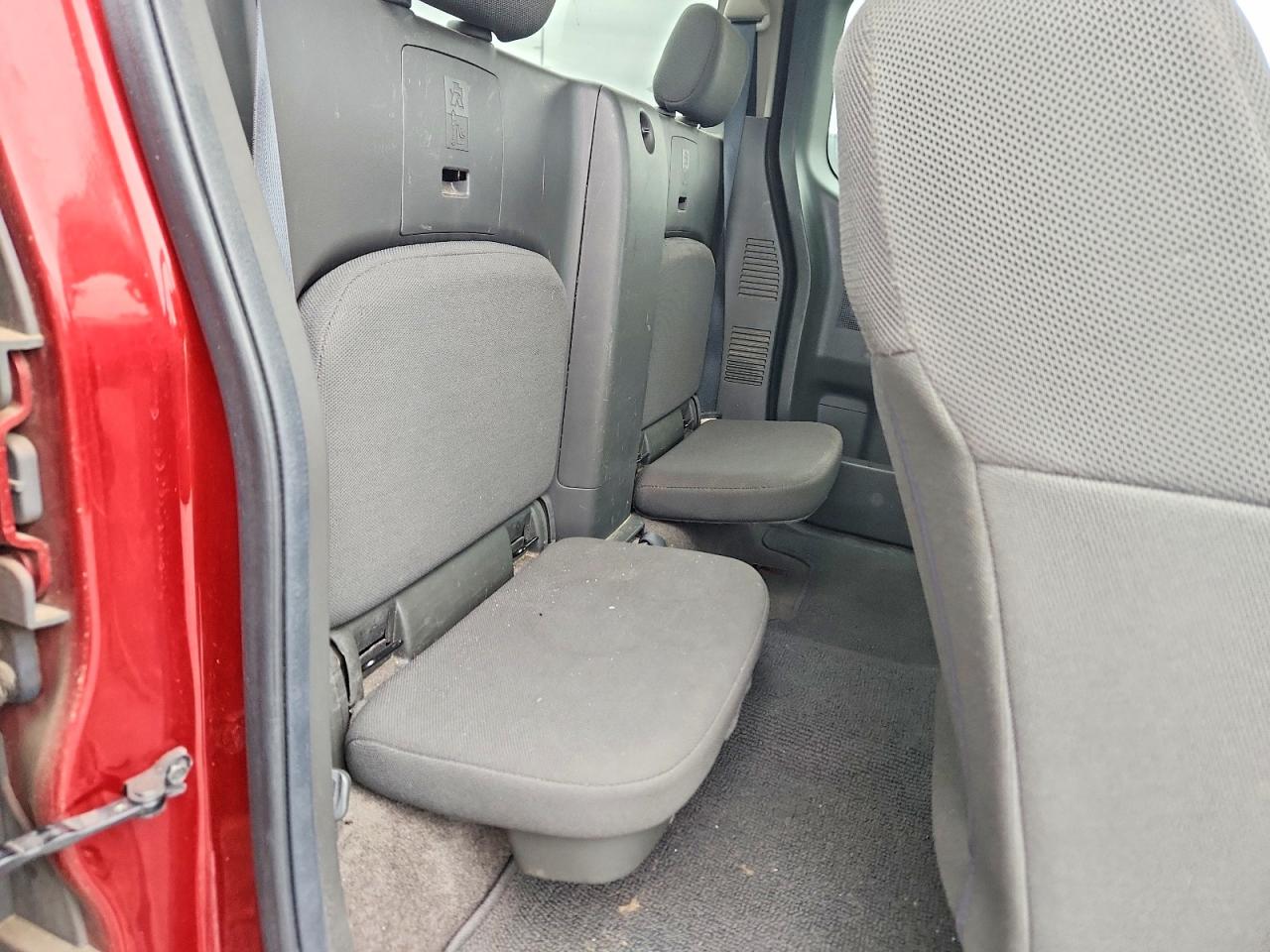 NISSAN FRONTIER 2016 — 11