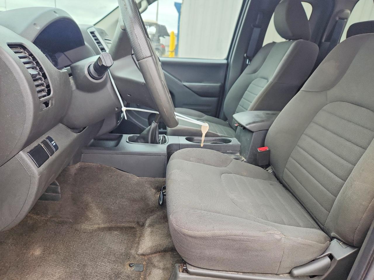 NISSAN FRONTIER 2016 — 8