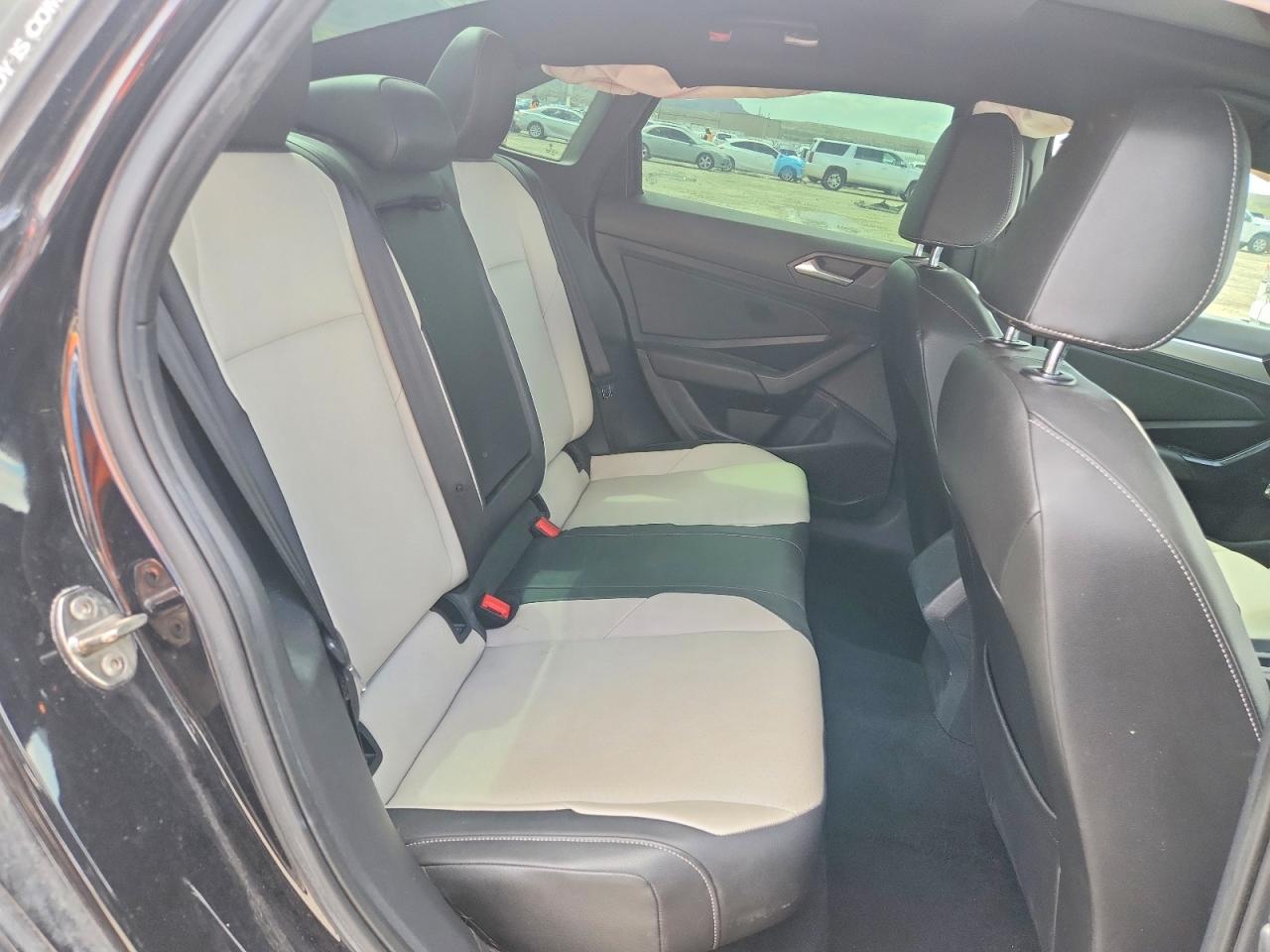 VOLKSWAGEN JETTA 2019 — 11