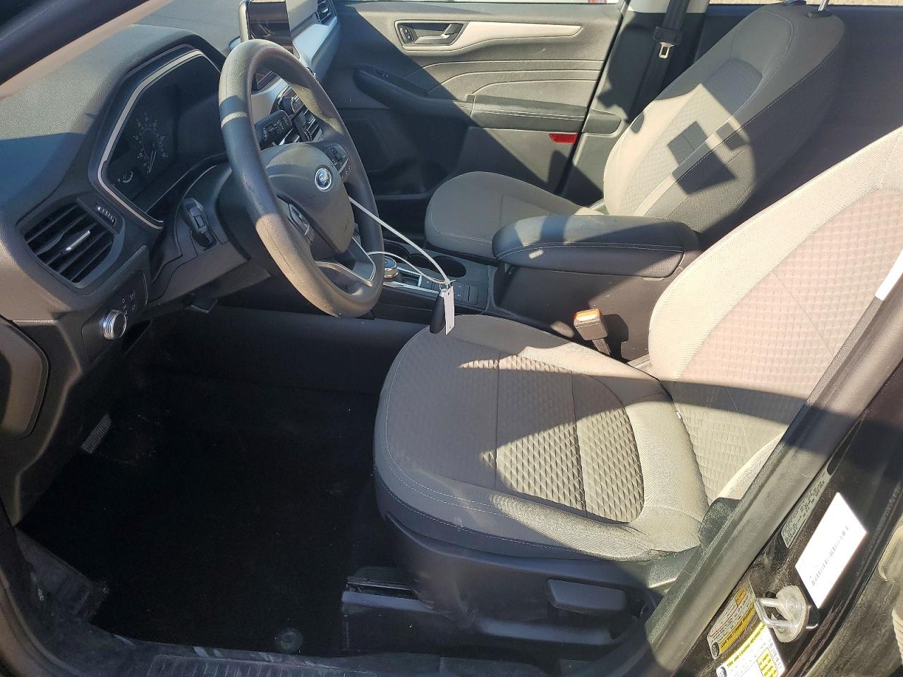 FORD ESCAPE 2022 — 8