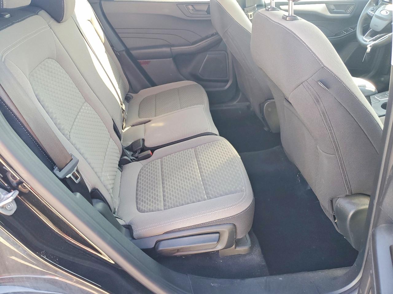 FORD ESCAPE 2022 — 11