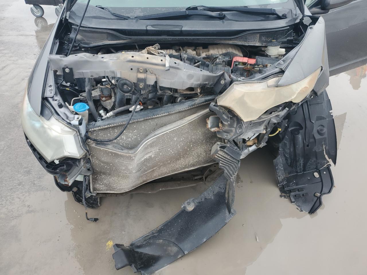 HONDA INSIGHT 2010 — 12