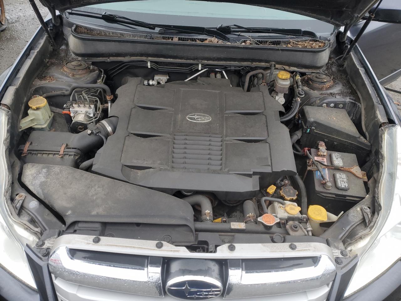 SUBARU OUTBACK 2013 — 12