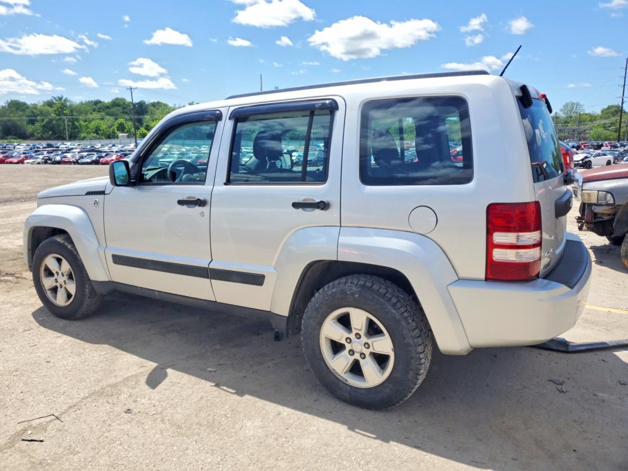 JEEP LIBERTY 2012 — 3