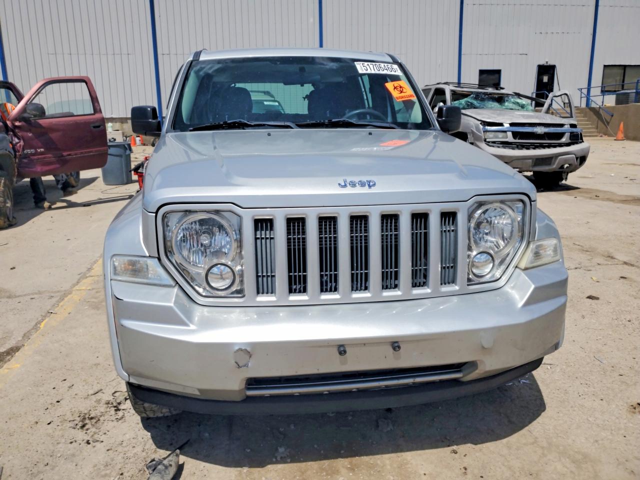 JEEP LIBERTY 2012 — 6