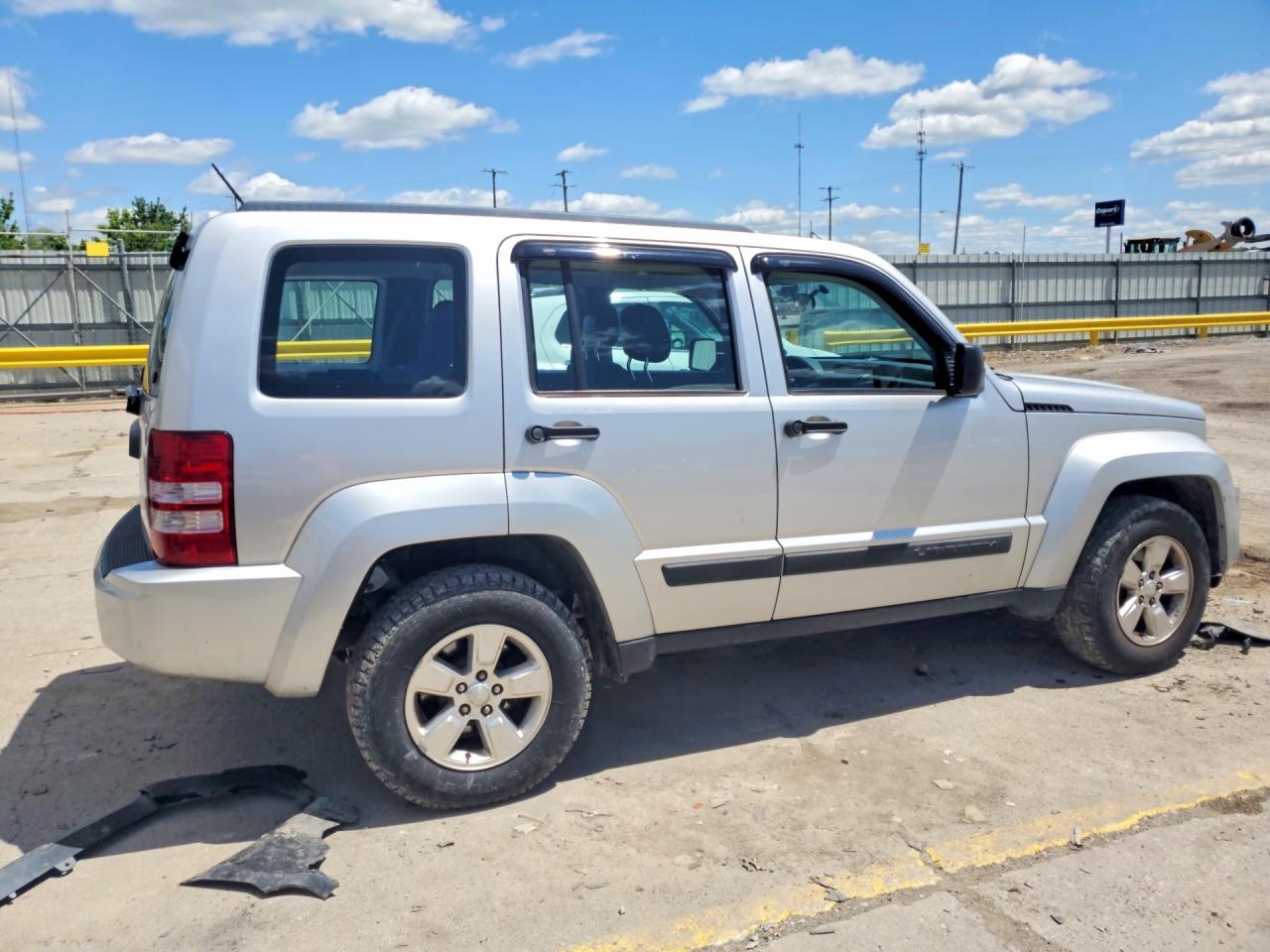 JEEP LIBERTY 2012 — 4