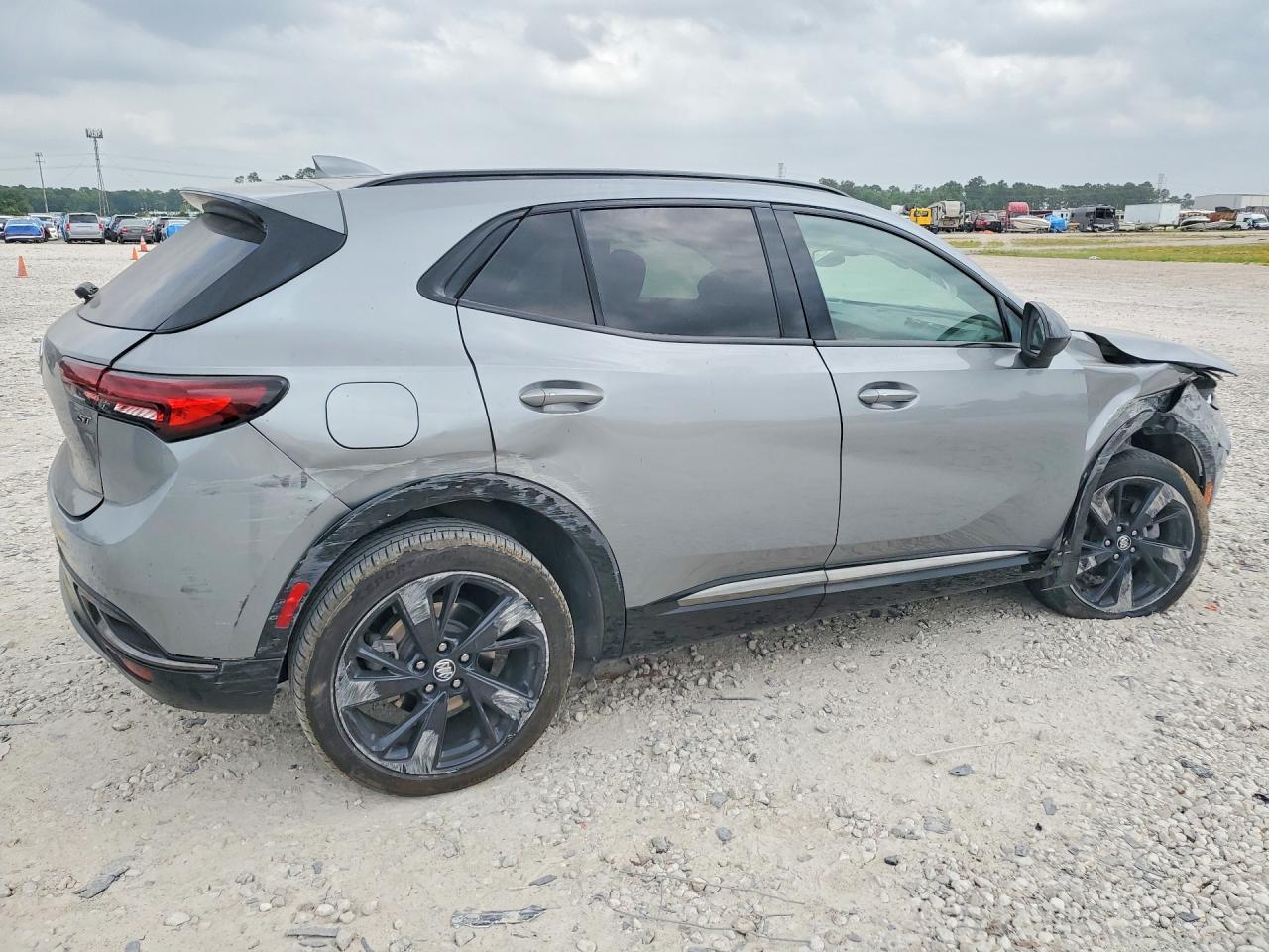 BUICK ENVISION 2023 — 4