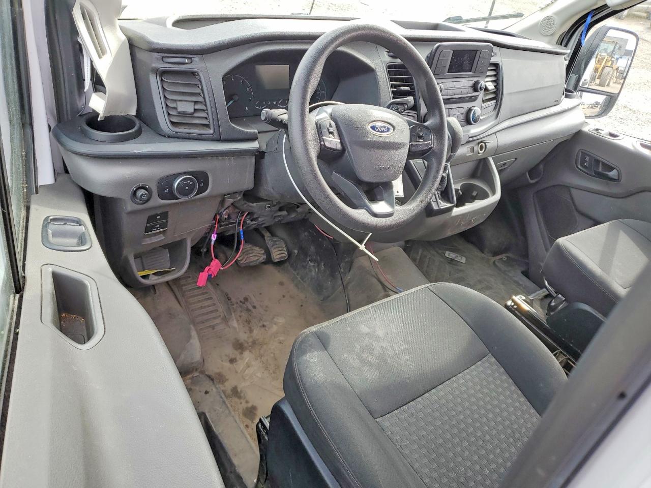 FORD TRANSIT 2022 — 9