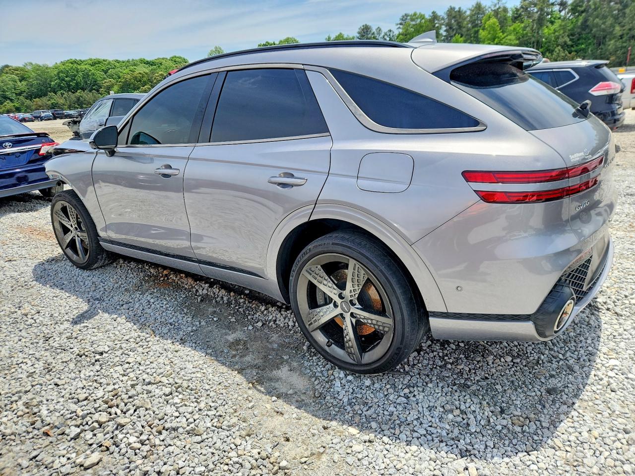 GENESIS GV70 2023 — 3