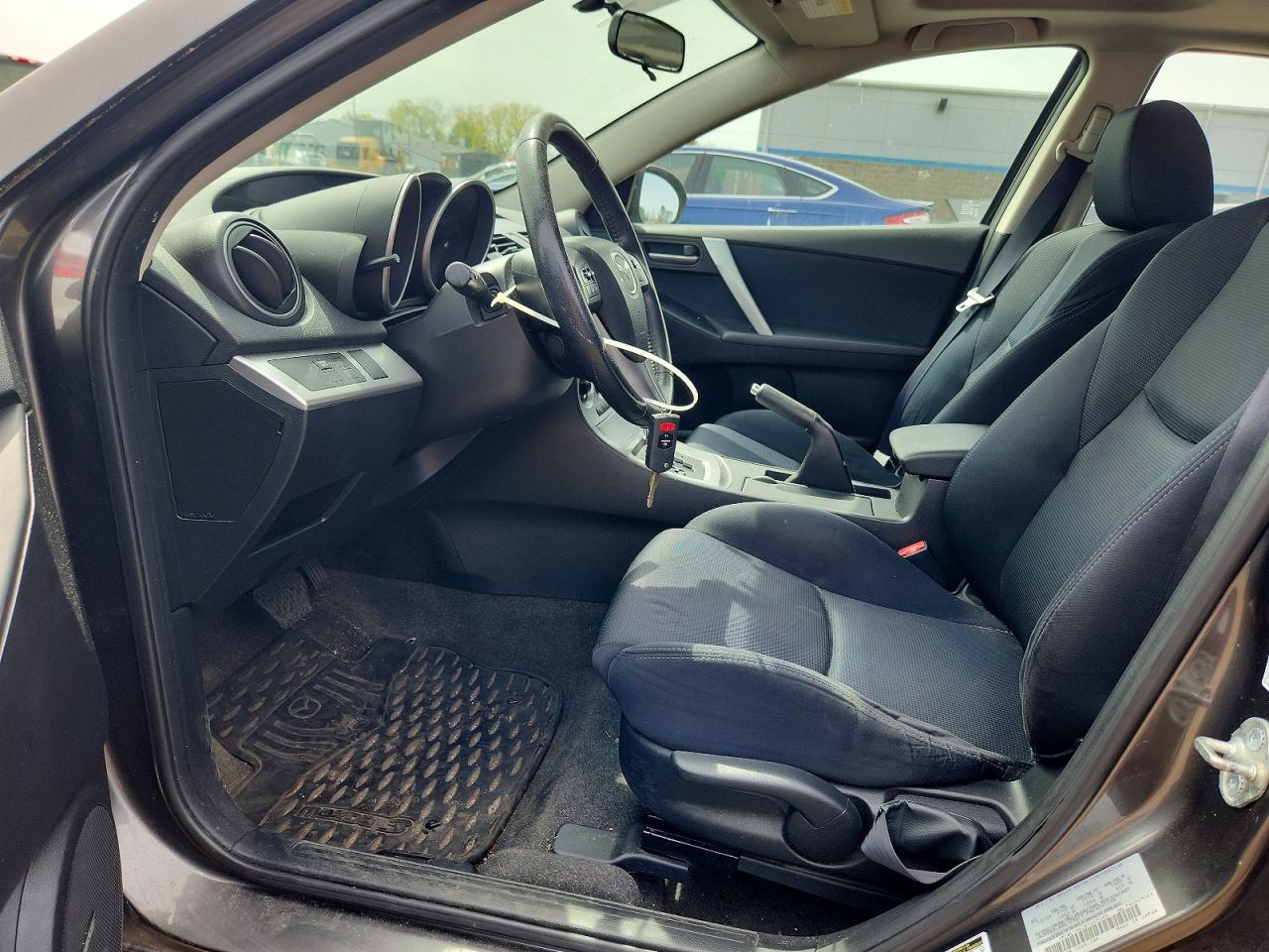 MAZDA 3 2010 — 8