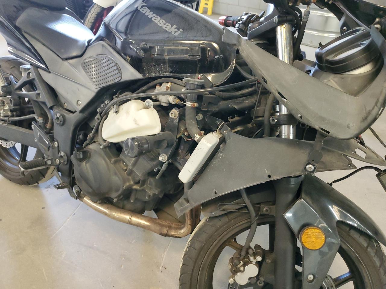 KAWASAKI EX250 2012 — 10