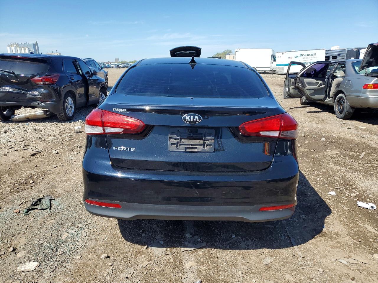 KIA FORTE 2017 — 7