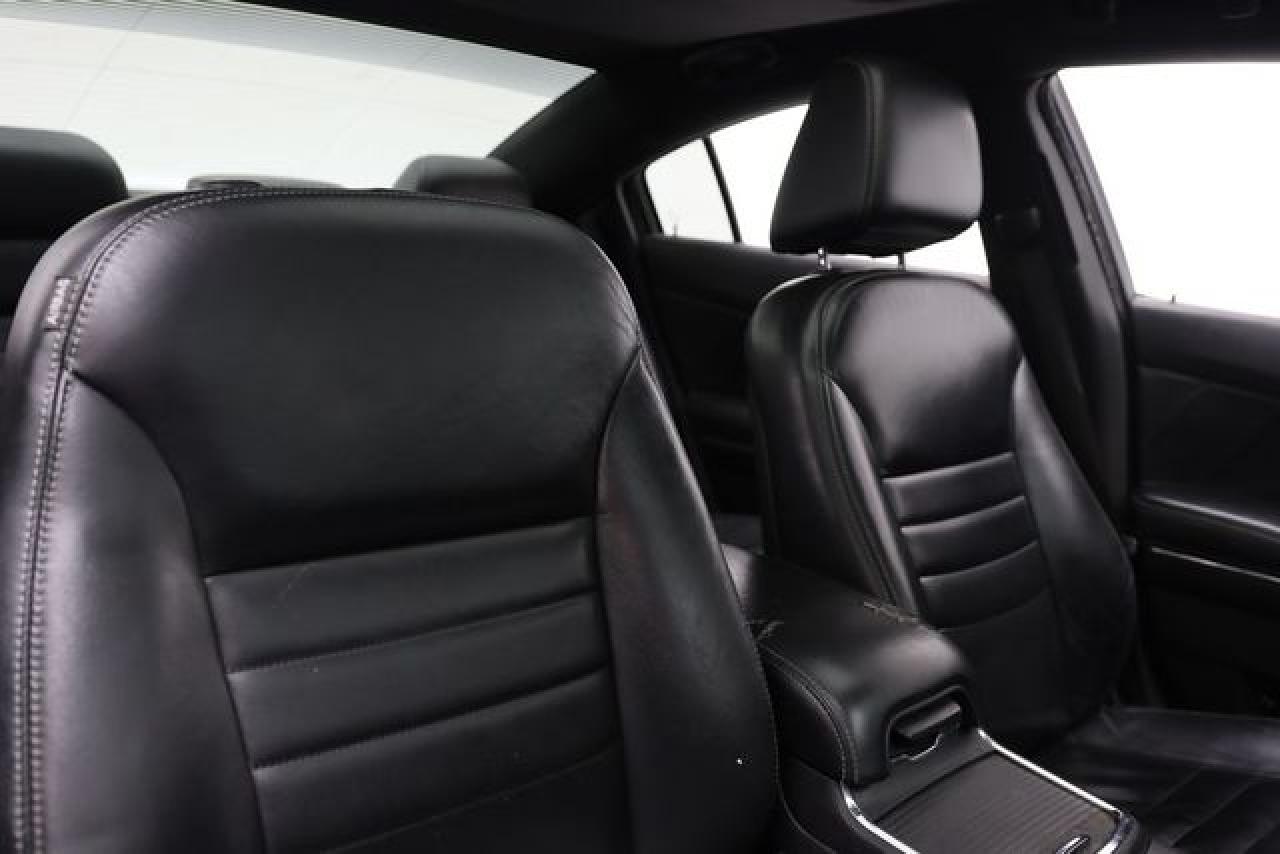 DODGE CHARGER 2011 — 36