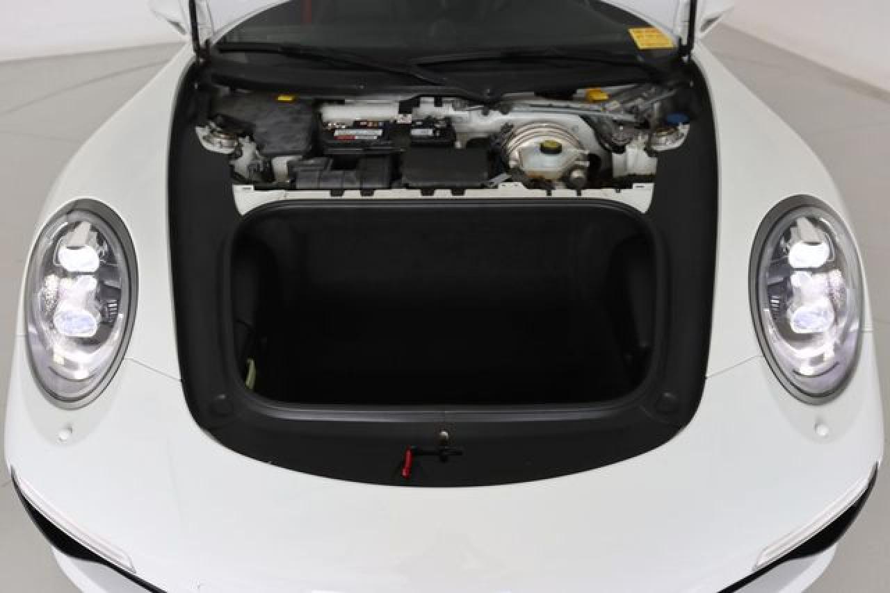 PORSCHE 911 2017 — 42
