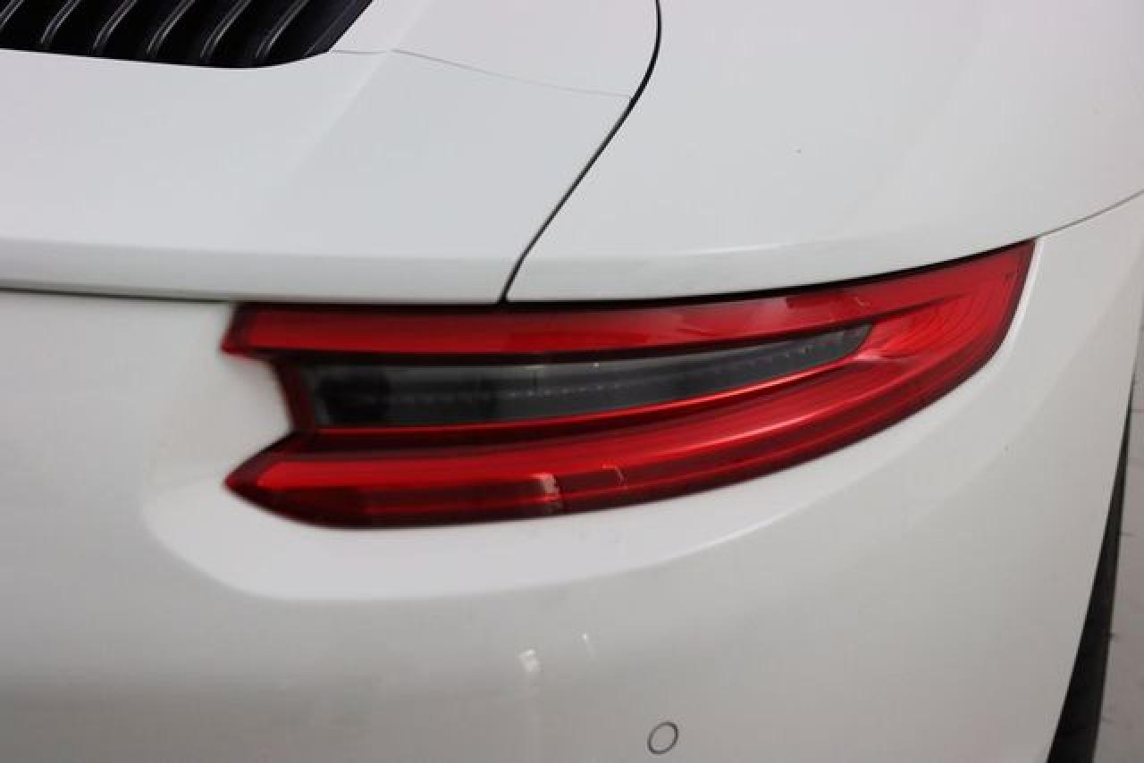 PORSCHE 911 2017 — 19