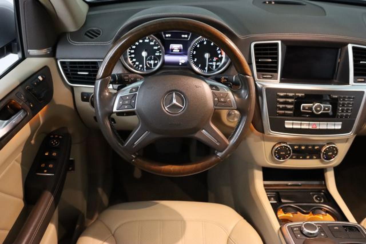 MERCEDES-BENZ GL 2016 — 28