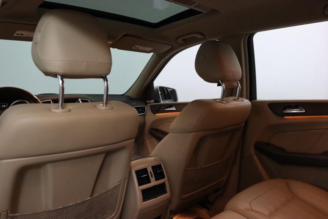 MERCEDES-BENZ GL 2016 — 43