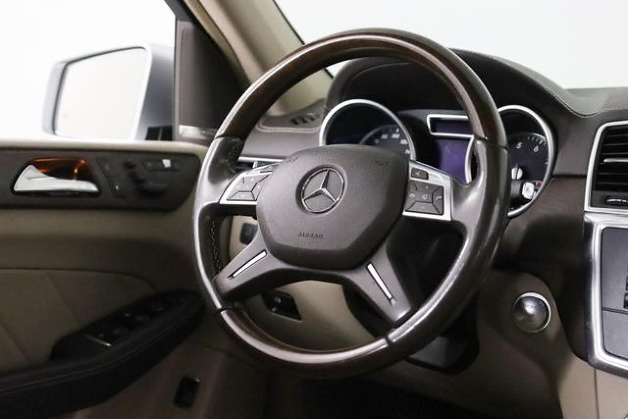 MERCEDES-BENZ GL 2016 — 31