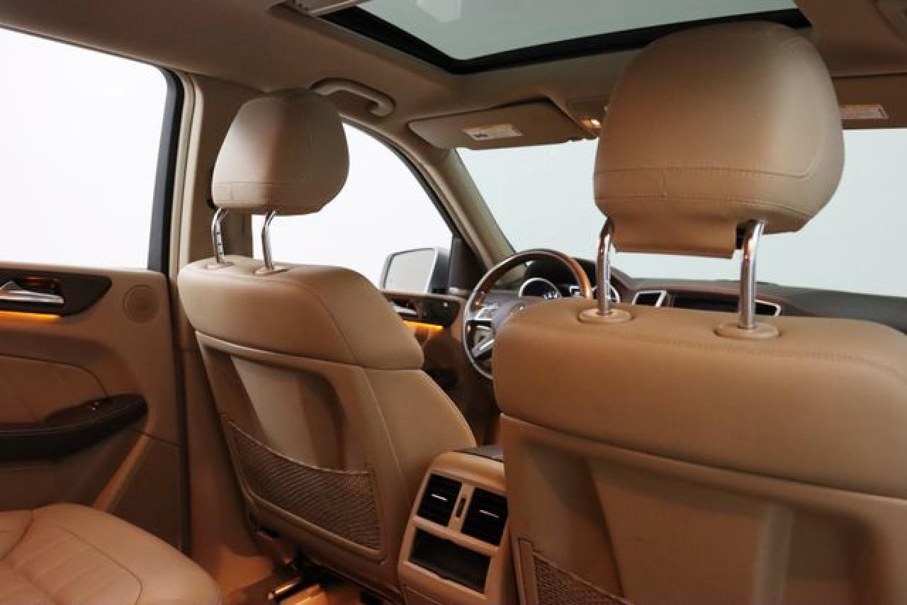 MERCEDES-BENZ GL 2016 — 44
