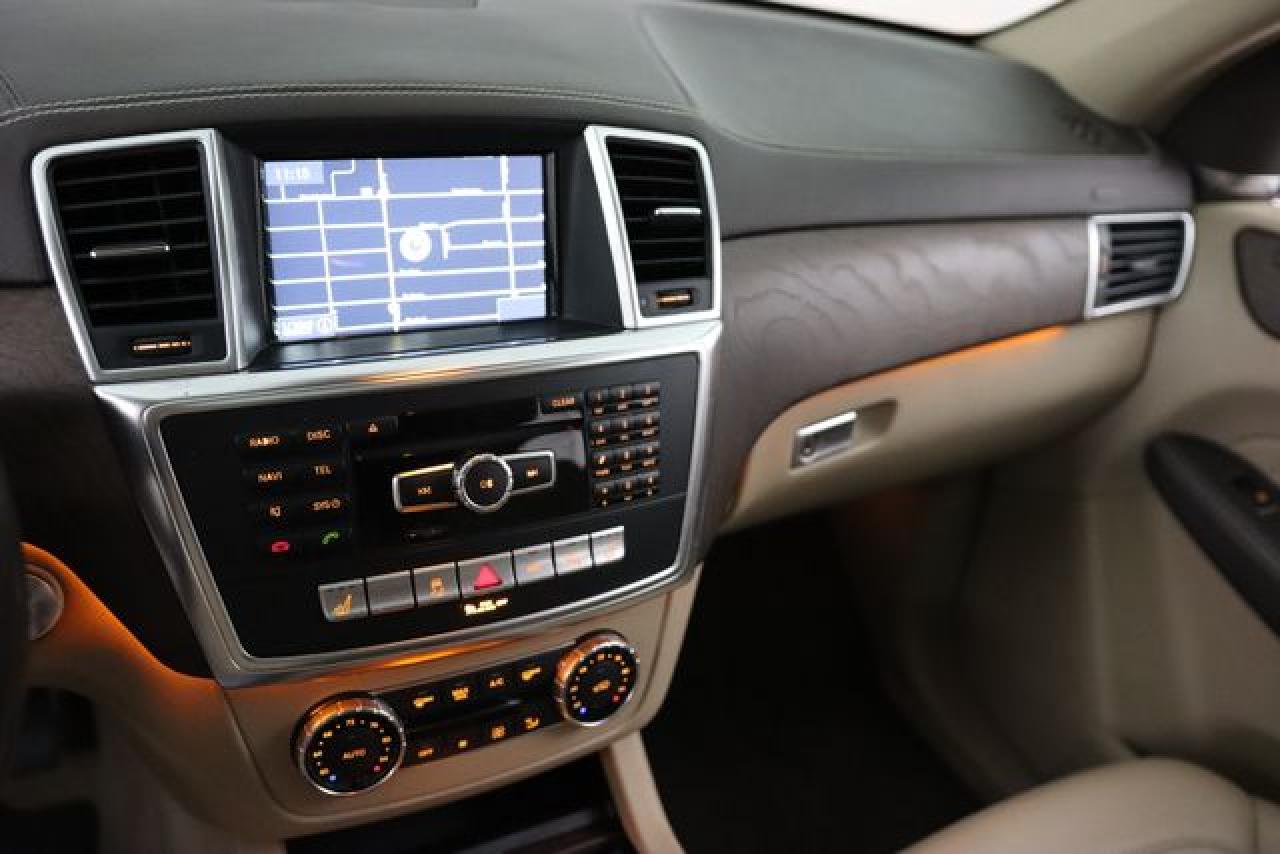 MERCEDES-BENZ GL 2016 — 38