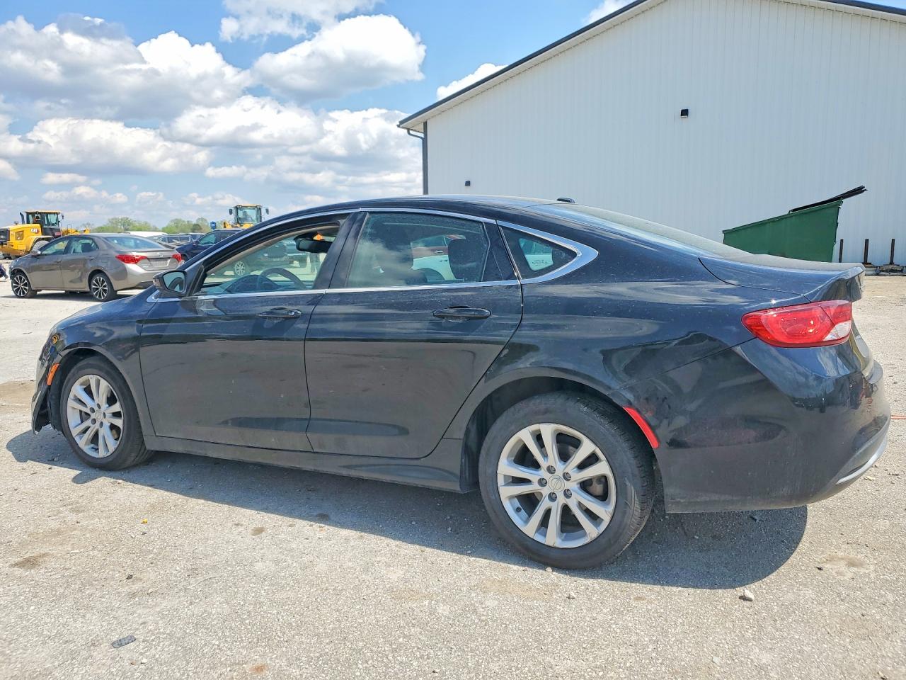 CHRYSLER 200 2015 — 3