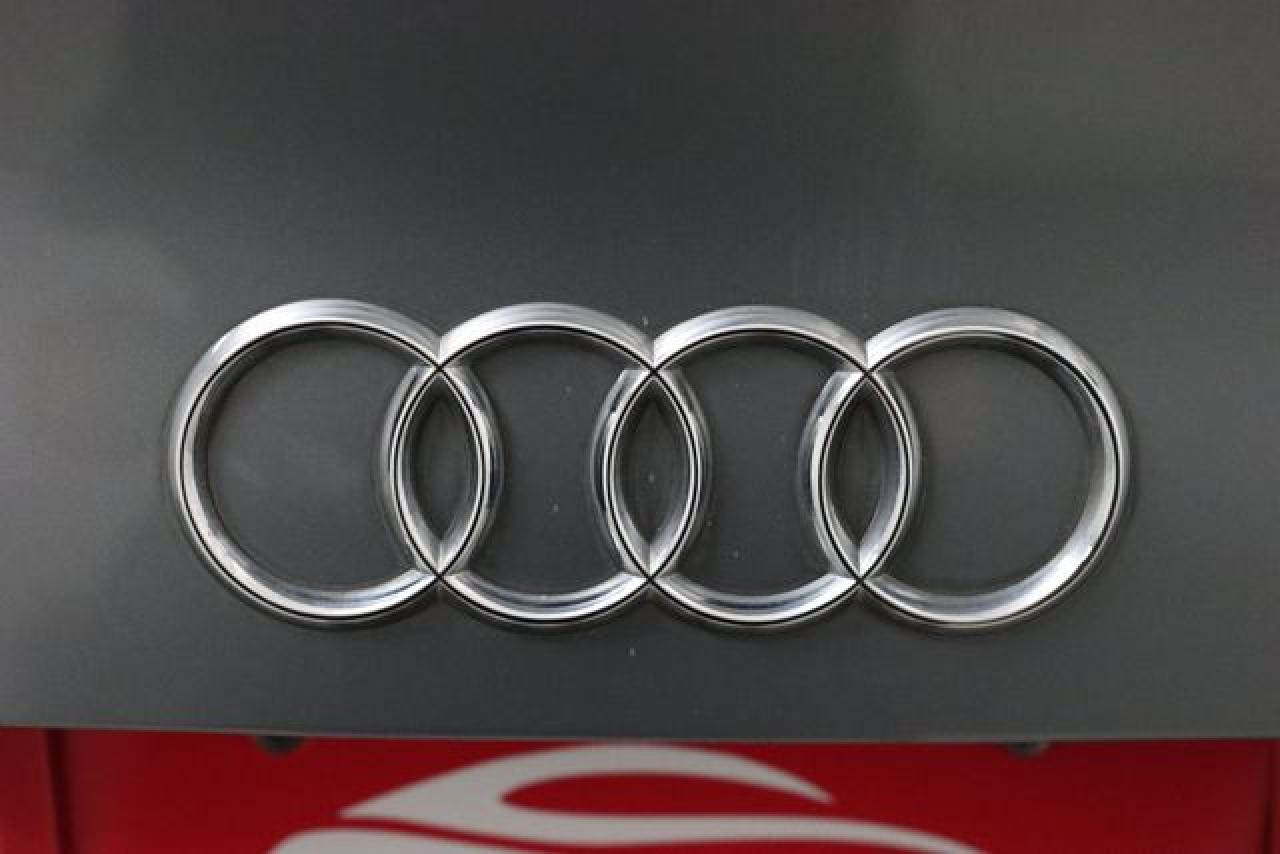 AUDI A4 2011 — 18