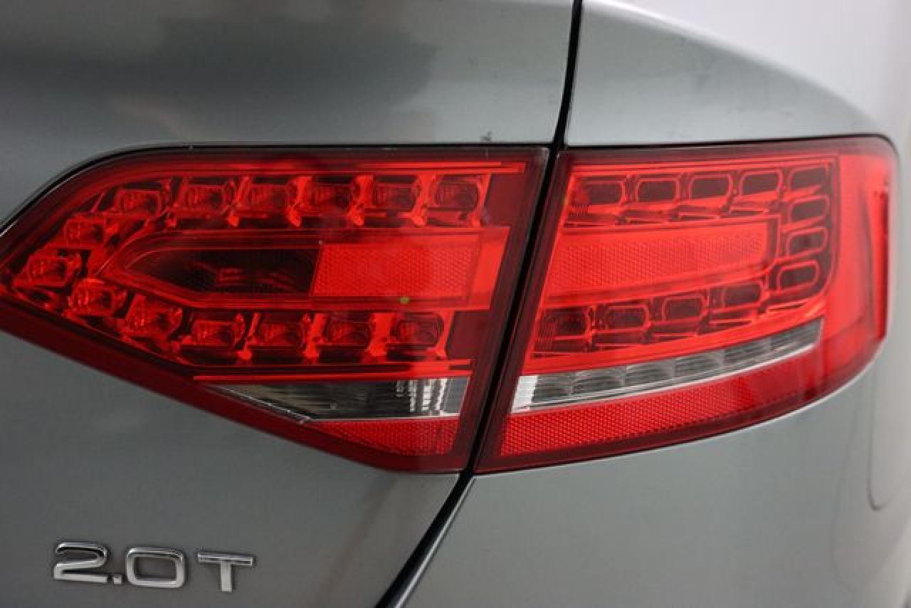 AUDI A4 2011 — 17