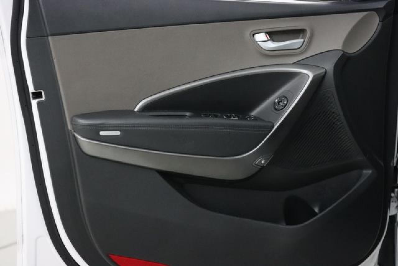HYUNDAI SANTA FE SPORT 2014 — 23