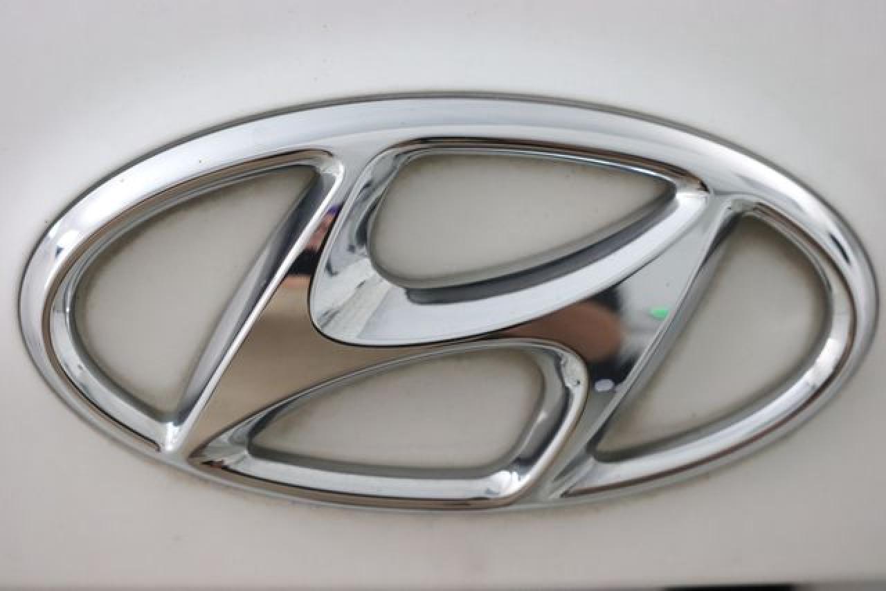 HYUNDAI SANTA FE SPORT 2014 — 17