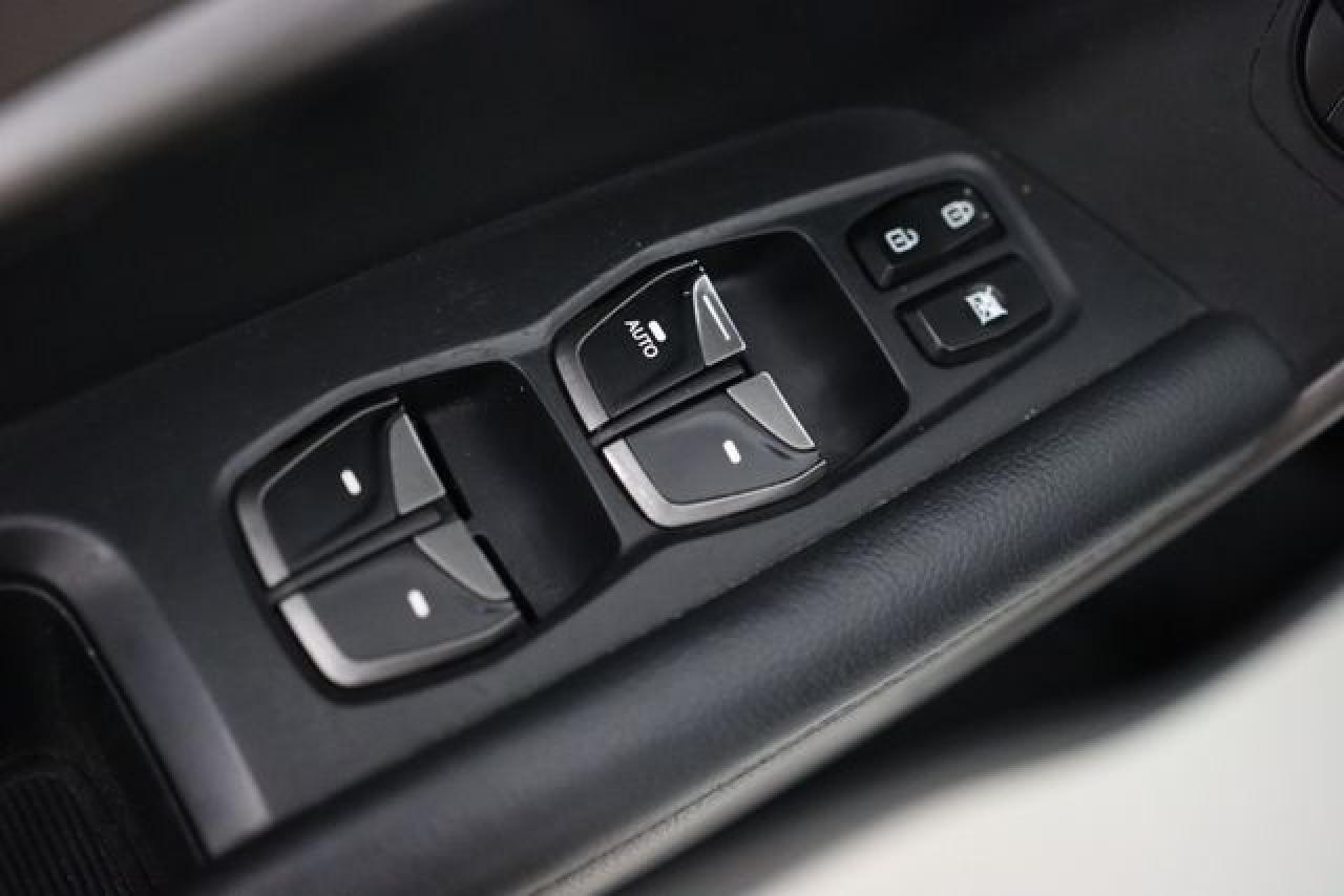 HYUNDAI SANTA FE SPORT 2014 — 24