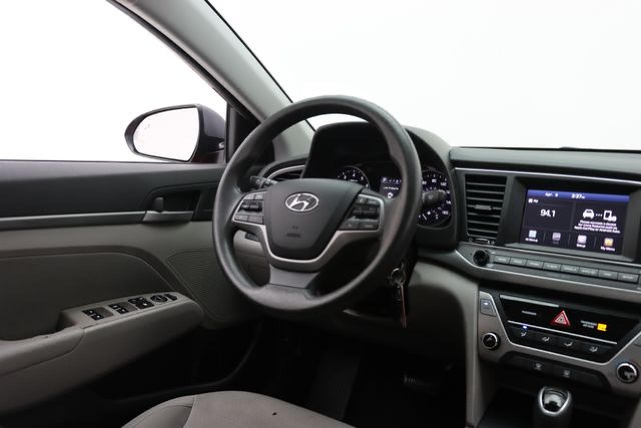HYUNDAI ELANTRA 2018 — 22