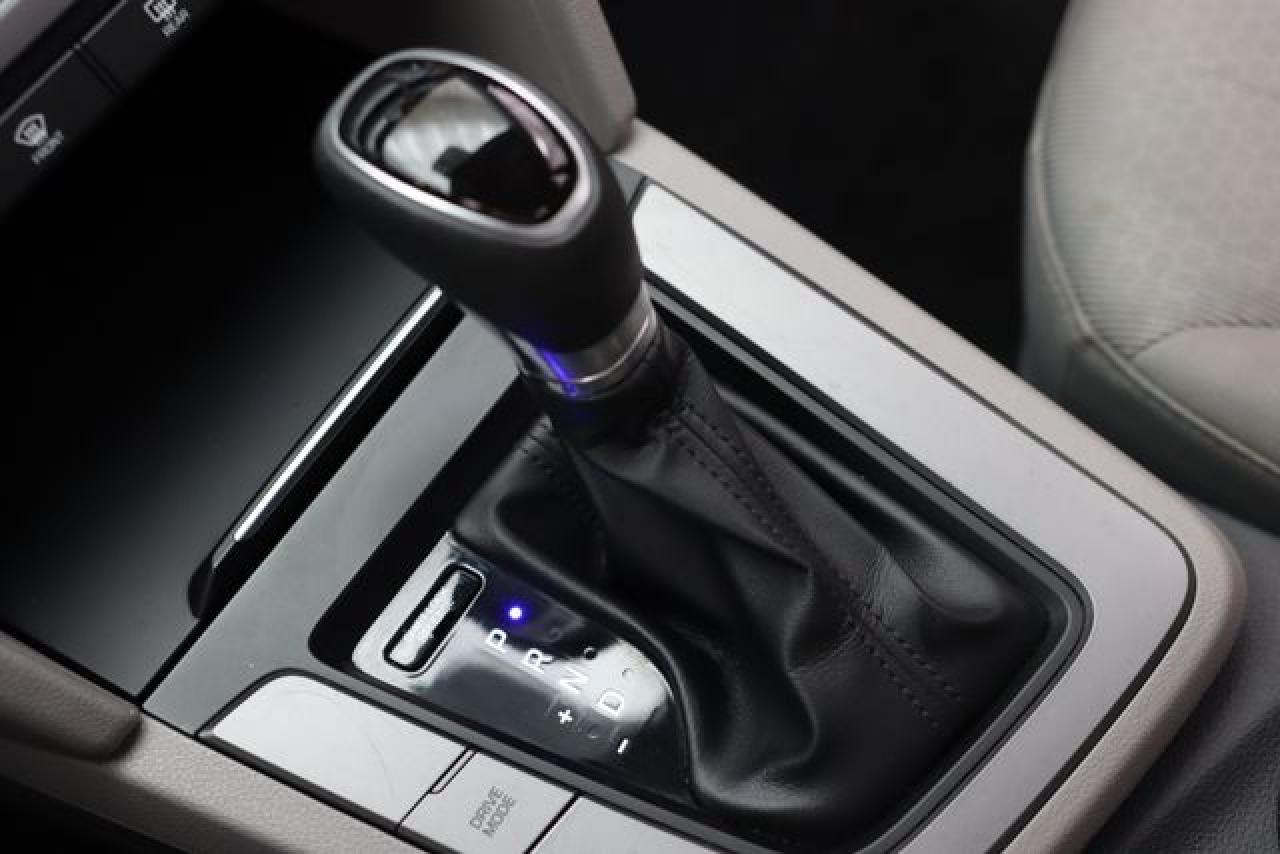 HYUNDAI ELANTRA 2018 — 31