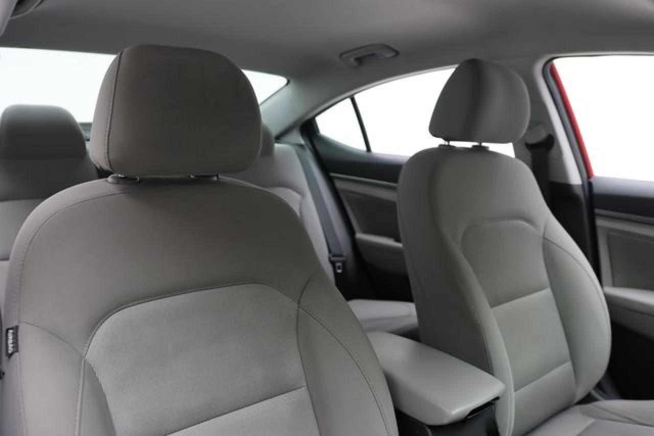 HYUNDAI ELANTRA 2018 — 36