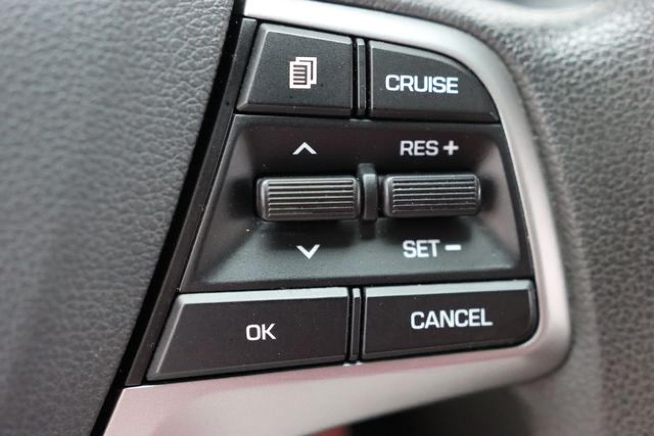 HYUNDAI ELANTRA 2018 — 25