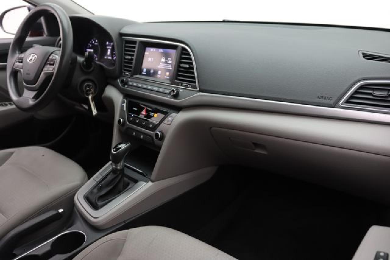 HYUNDAI ELANTRA 2018 — 20