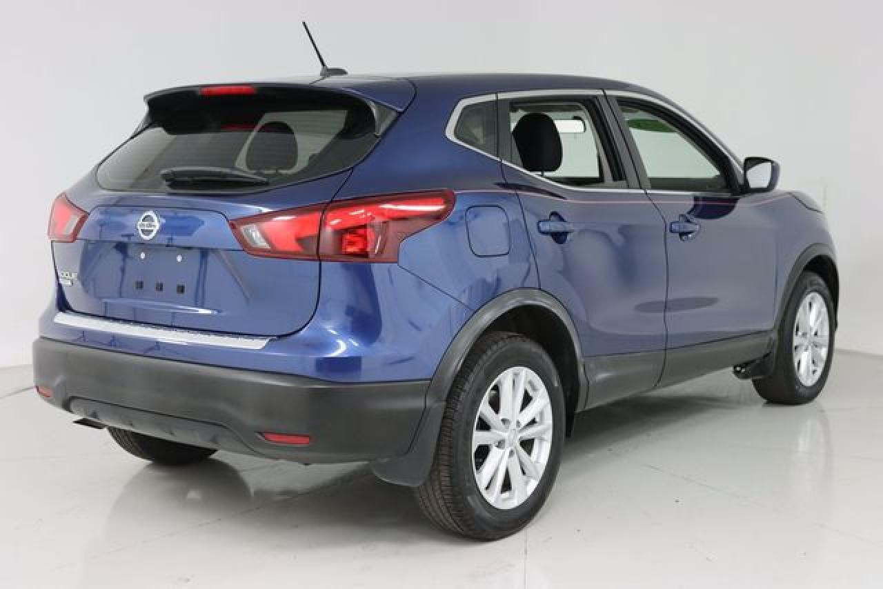 NISSAN ROGUE SPORT 2018 — 9
