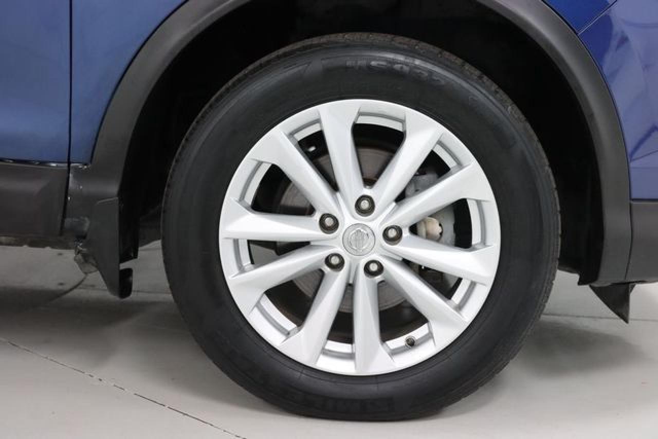 NISSAN ROGUE SPORT 2018 — 12