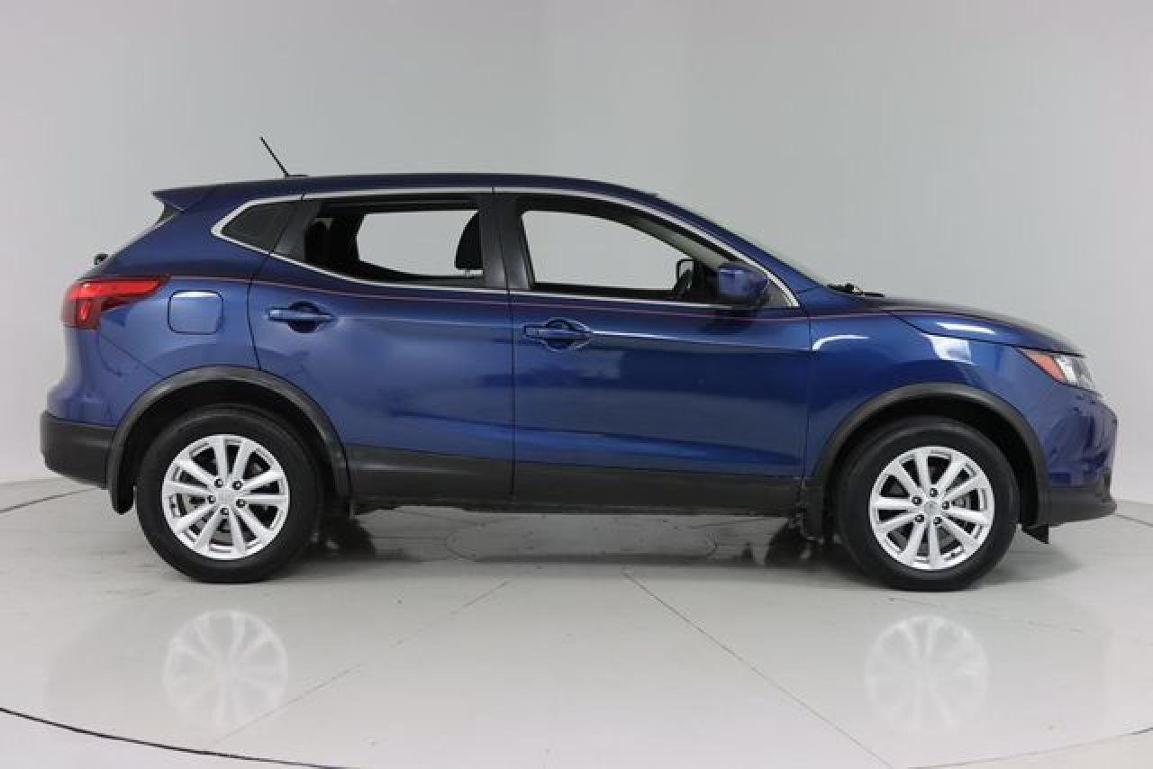 NISSAN ROGUE SPORT 2018 — 10