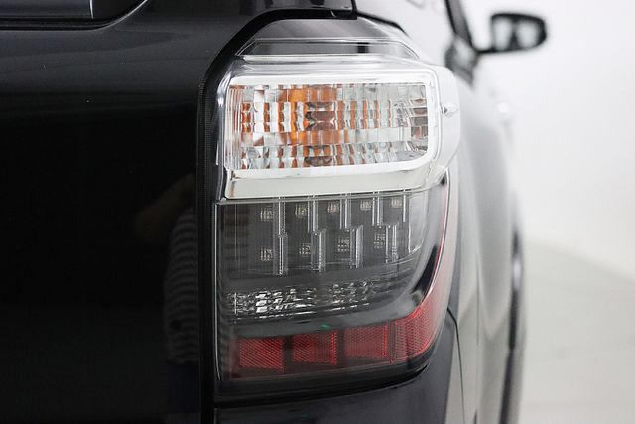 TOYOTA 4RUNNER 2018 — 15
