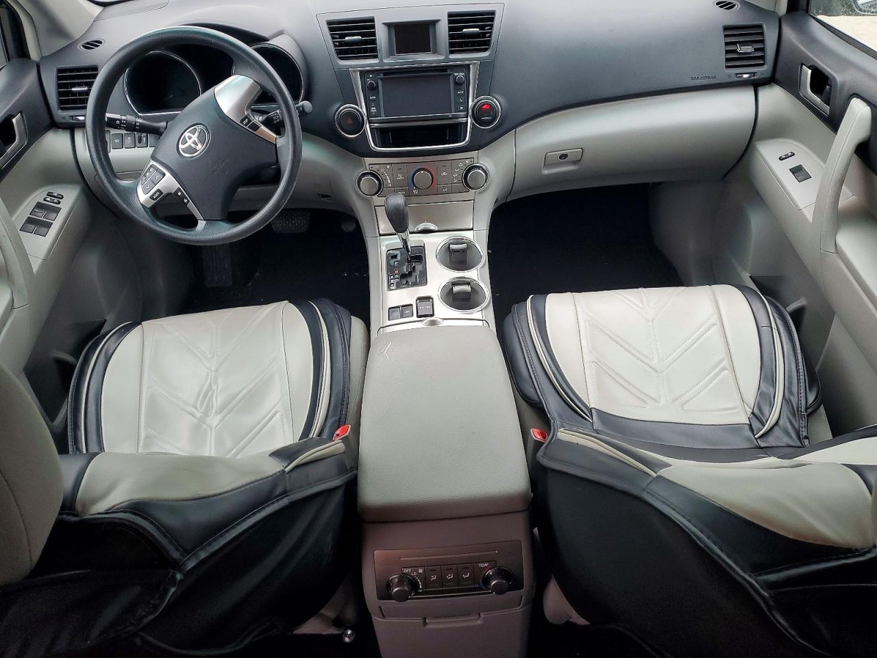 TOYOTA HIGHLANDER 2013 — 9