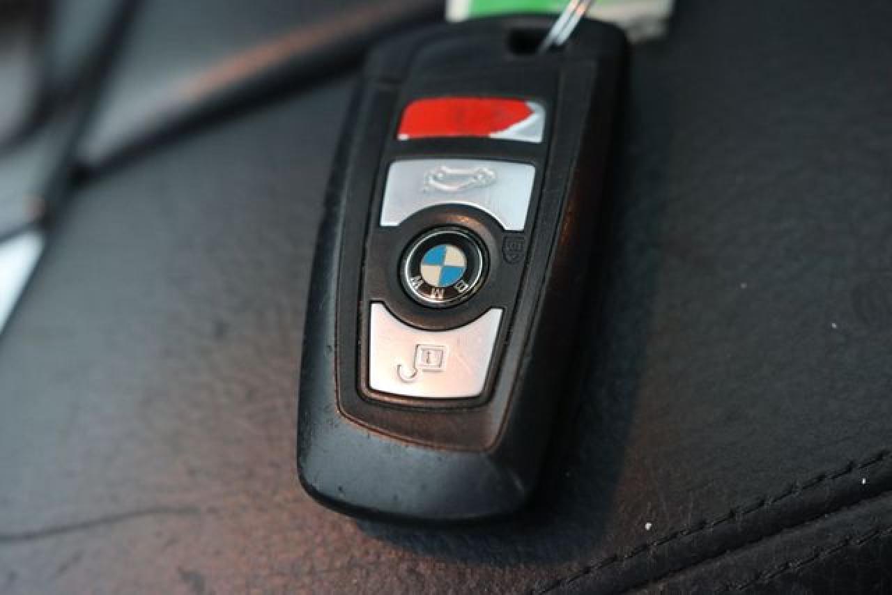 BMW 528 2015 — 17