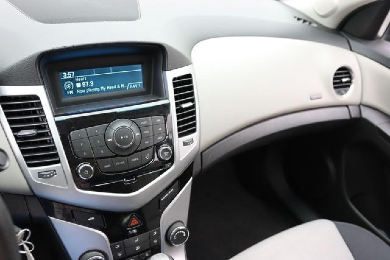 CHEVROLET CRUZE 2015 — 38