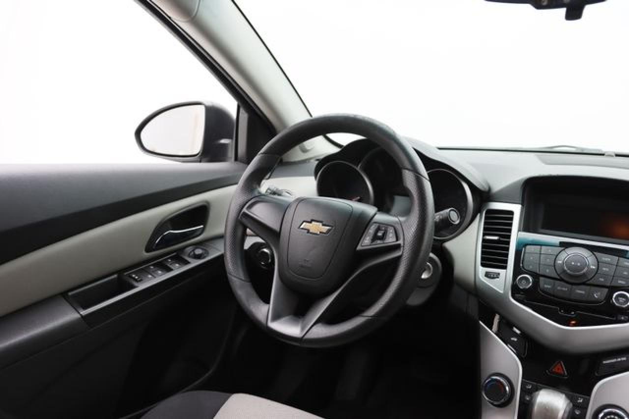CHEVROLET CRUZE 2015 — 29