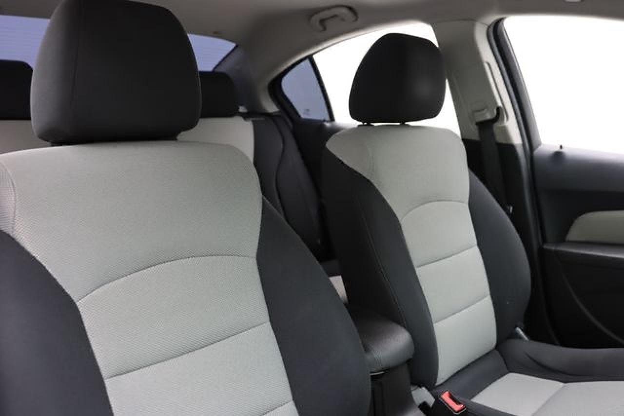 CHEVROLET CRUZE 2015 — 40