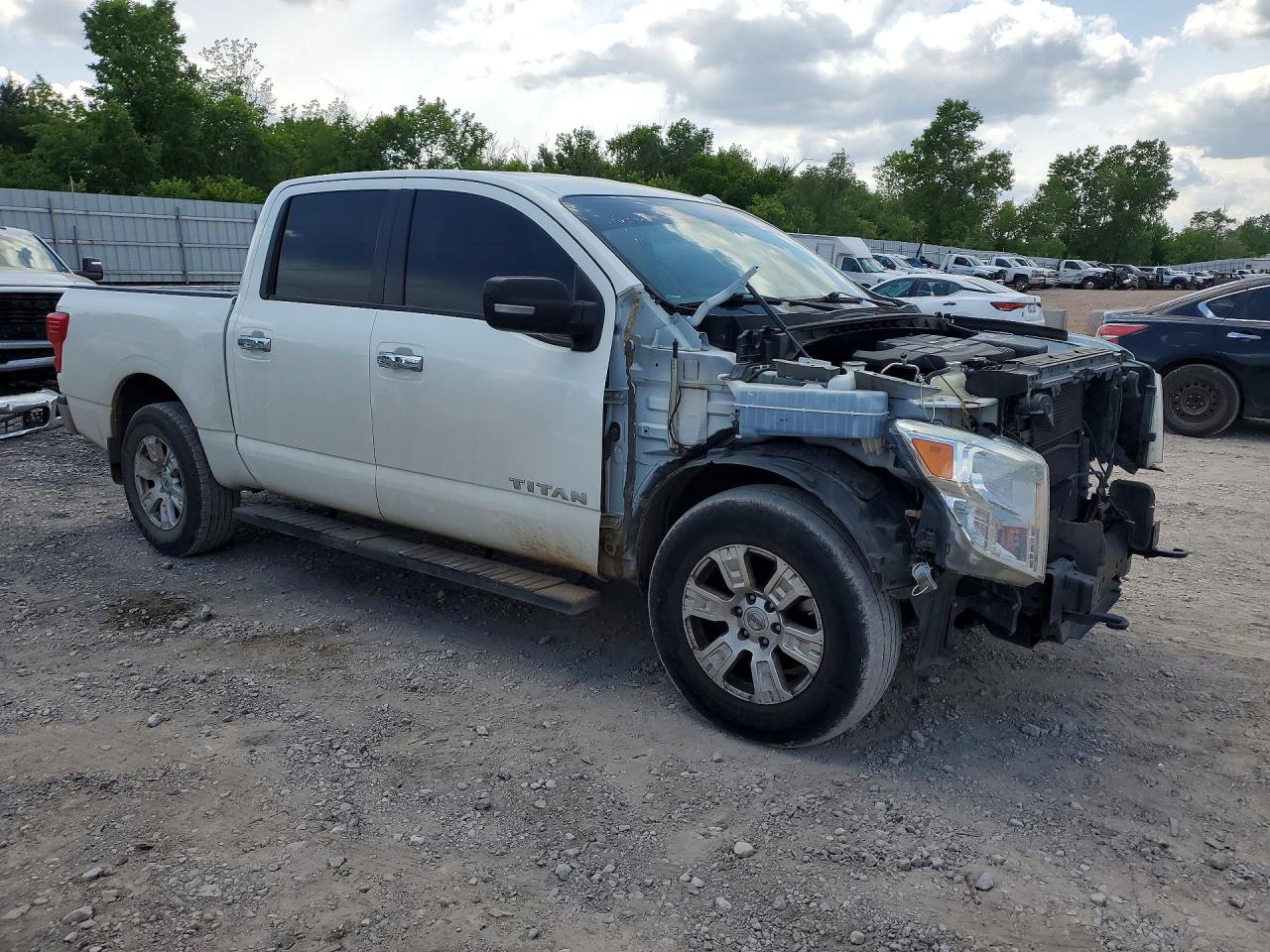 NISSAN TITAN 2017 — 5