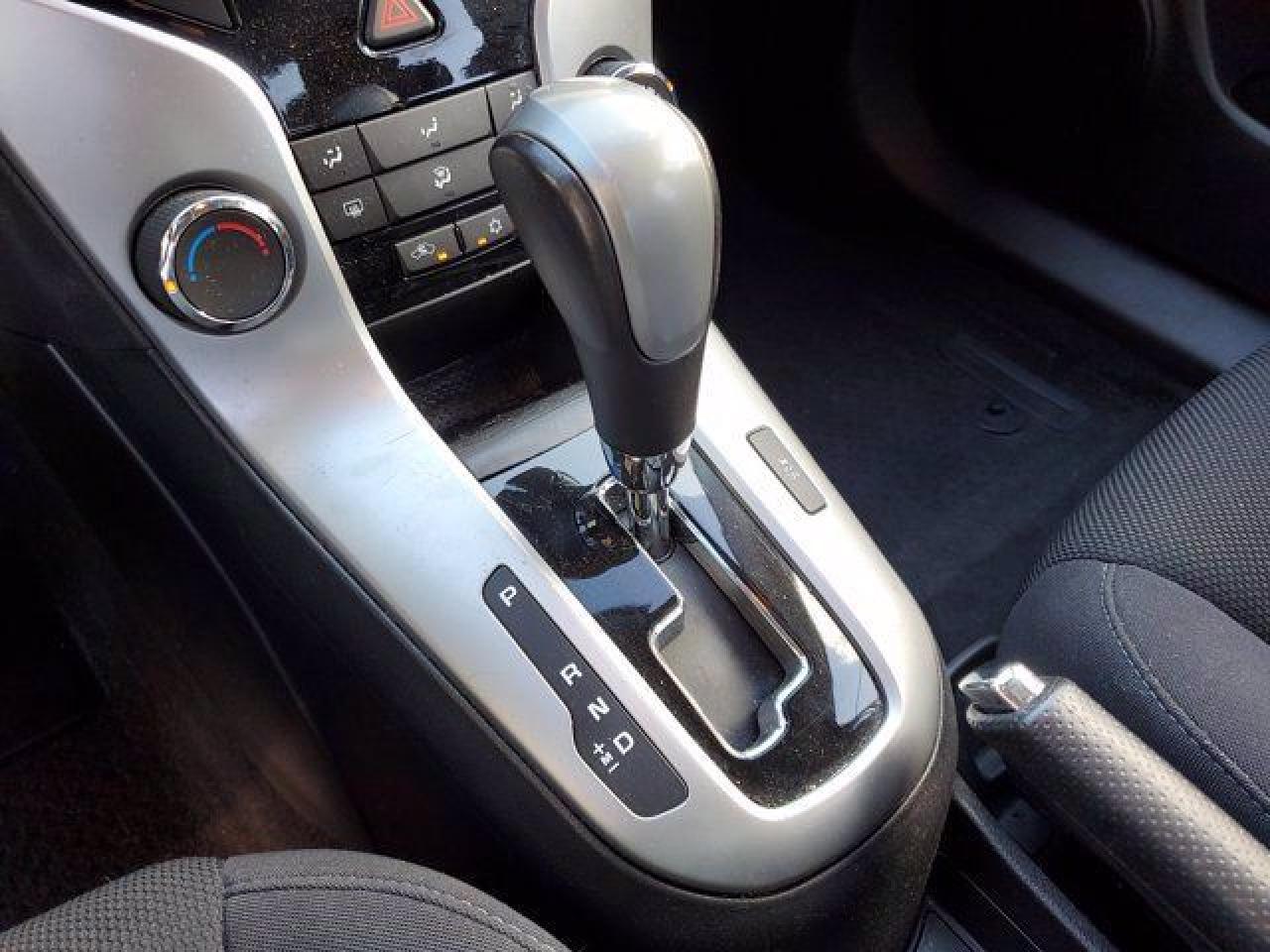 CHEVROLET CRUZE 2014 — 33