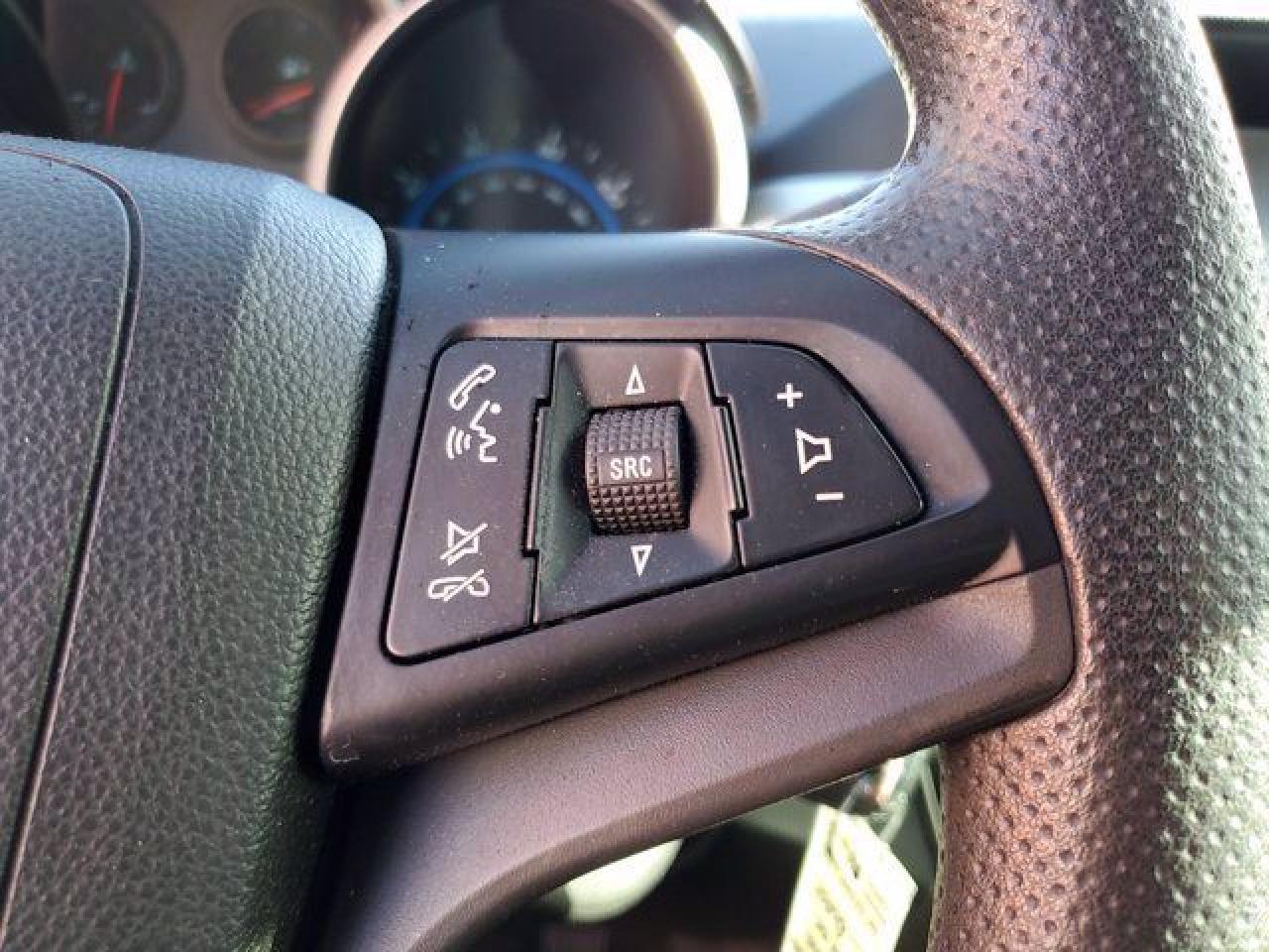CHEVROLET CRUZE 2015 — 29